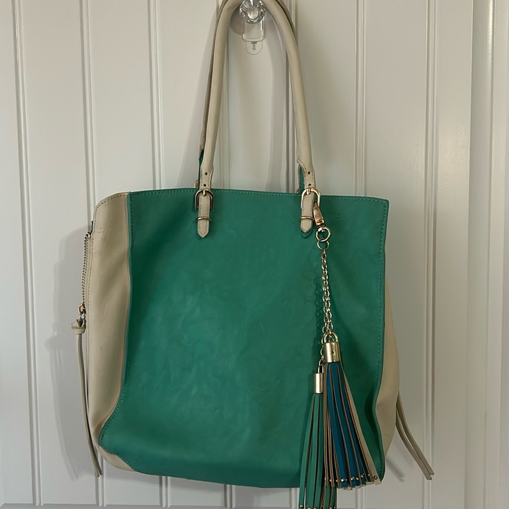 Big Buddah Women’s Handbag Tote Bag Shoulder Faux Leather Extendable Tassels